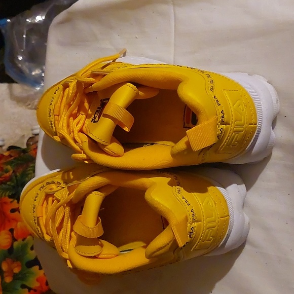 Fila Tennis Shoes - Picture 3 of 4